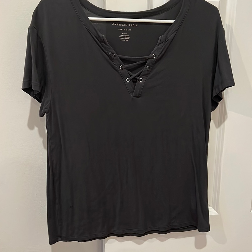 American eagle grey t shirt woman’s